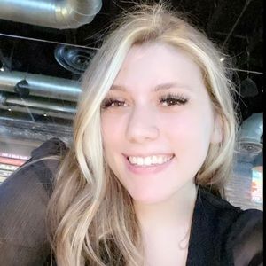 Meet your Posher, Lexie